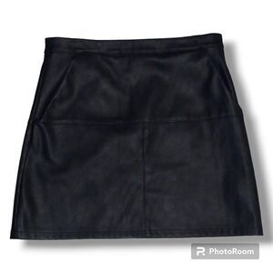 Shinestar Black Faux Leather Mini Skirt-Medium-Pockets-Unlined-Grunge-Biker